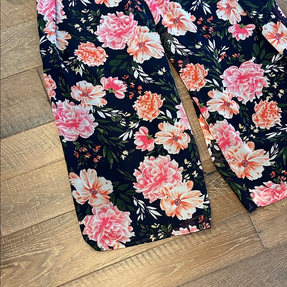 Vince Camuto Navy and Pink Floral Blouson Jumpsuit - Picture 5 of 8
